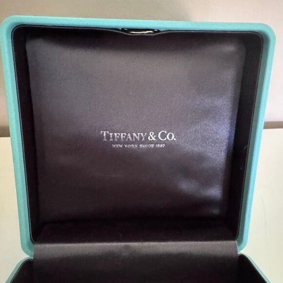 Tiffany & Co Lux Leather Blue Hinged Jewelry Watch Presentation Box Square - Picture 5 of 10